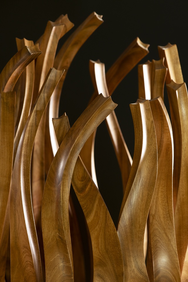 sculpture en bois de cerisier