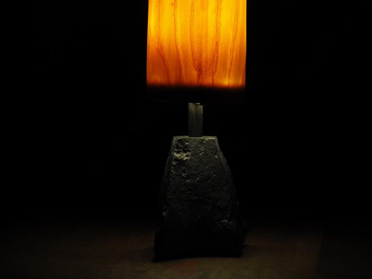 tree spirit volcanique - pied